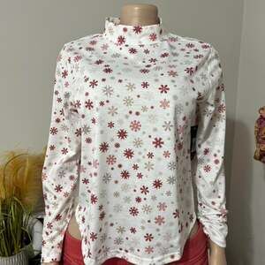 Gloria Vanderbilt Snowflake Mock Neck Long Sleeve Shirt, White and Red - Size M